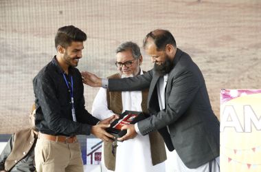 xr:d:dafydjx2c2a:3,j:6500227489116204659,t:23102714