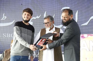 xr:d:dafydjx2c2a:3,j:6500227489116204659,t:23102714