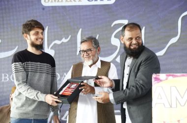 xr:d:dafydjx2c2a:3,j:6500227489116204659,t:23102714