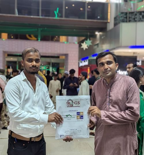 Alhamdulillah we. GS Builders & Developers, have maintained our legacy and fulfilled our commitment as we have done in the past. At the Grand Event of Jashan-e-Azadi celebration held at Boulevard Mall Hyderabad, we have given the free plot based on lucky draw. We are proud to announce the lucky winner of prestigious plot Mini Karachi Smart City and the plot went to Mr. Arman Ali.